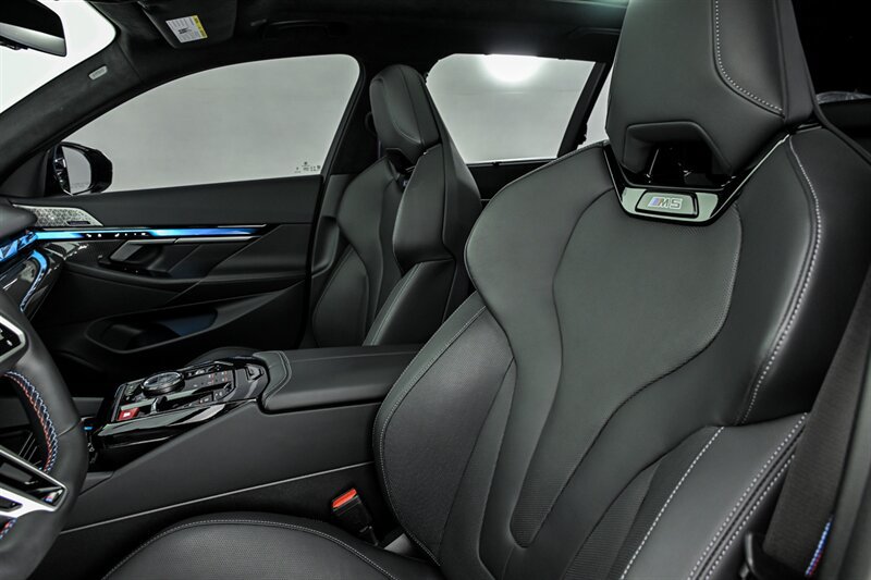 Used 2026 BMW M5 Touring AWD/4WD image 35