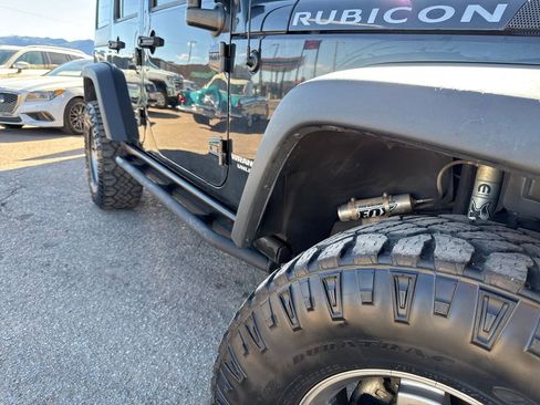 Used 2012 Jeep Wrangler Unlimited Rubicon w/ Connectivity Group image 46