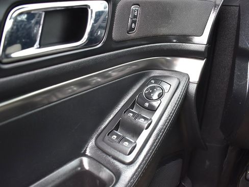 Used 2017 Ford Explorer 4WD Police Interceptor image 15