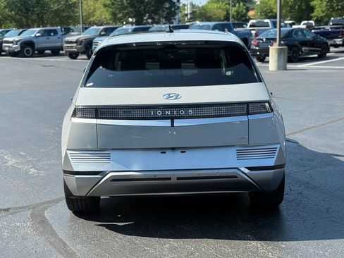 Used 2023 Hyundai Ioniq 5 Limited AWD/4WD image 6