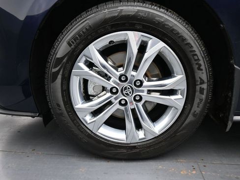 Used 2021 Toyota Sienna Platinum image 14