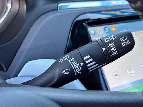 Used 2020 Chevrolet Bolt Premier w/ Infotainment Package image 37