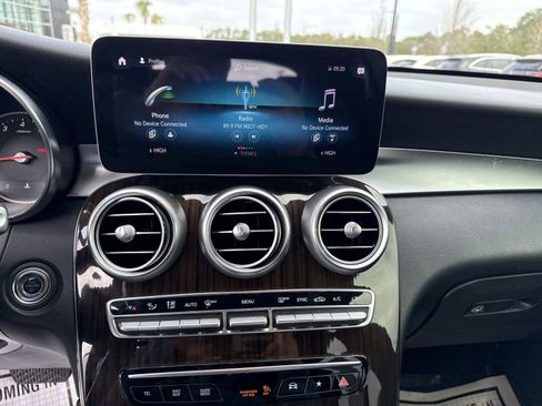 Used 2020 Mercedes-Benz GLC 300 GLC 300 image 24