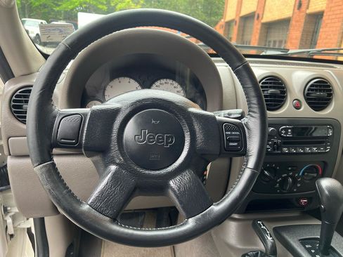 Used 2004 Jeep Liberty Sport w/ PWR Convenience Group AWD/4WD image 37