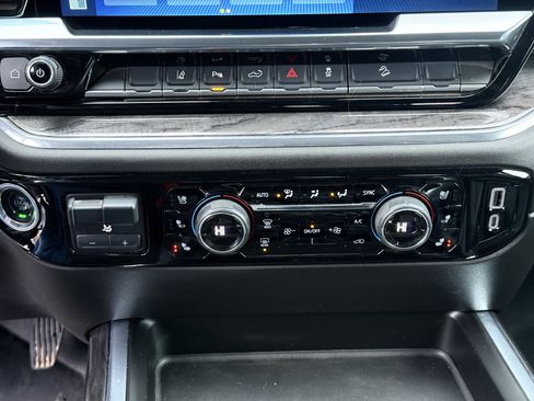 Used 2025 Chevrolet Silverado 2500 LTZ w/ LTZ Premium Package image 24