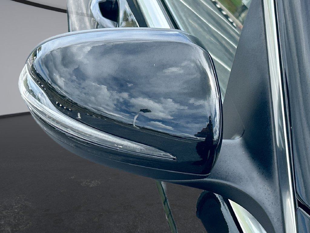 Used 2017 Mercedes-Benz C 300 Sedan image 11