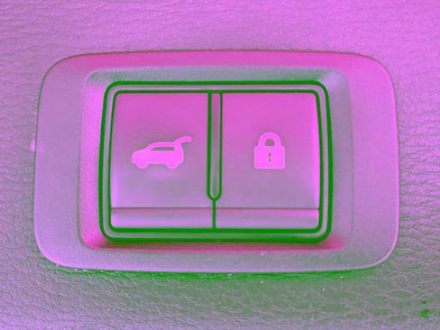 Used 2025 Mitsubishi Outlander SEL FWD image 8