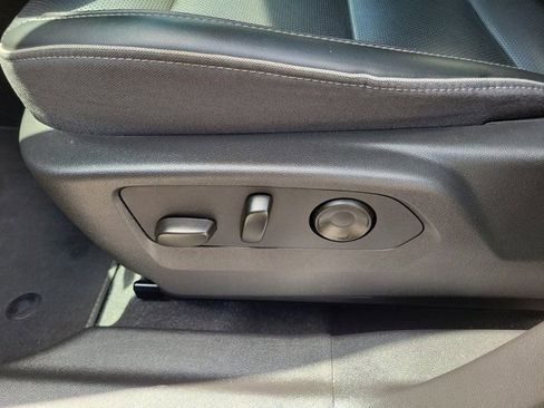 Used 2021 Buick Envision Essence w/ Technology Package I FWD image 20