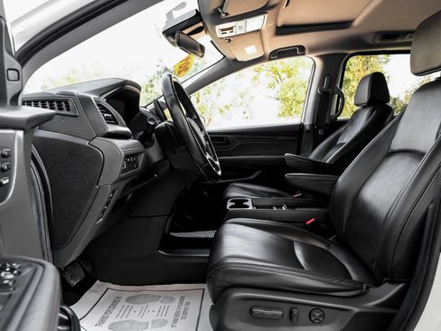Used 2019 Honda Odyssey EX-L image 3