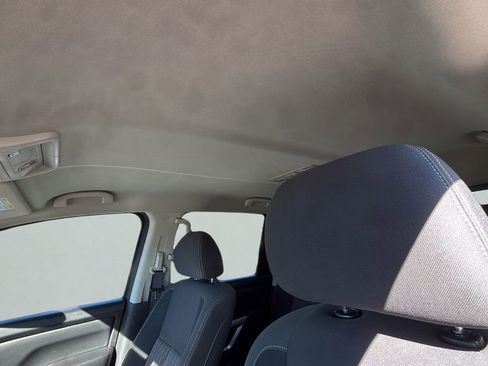 Used 2024 Nissan Titan SV w/ SV Convenience Package image 11