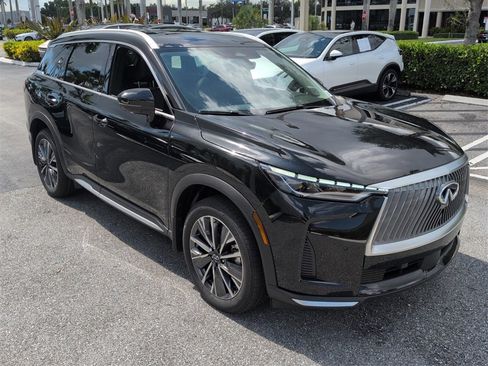 New 2026 INFINITI QX60 Luxe w/ Family Package image 2