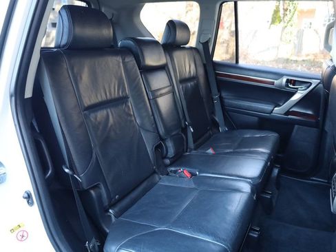 Used 2014 Lexus GX 460 w/ Premium Package image 23