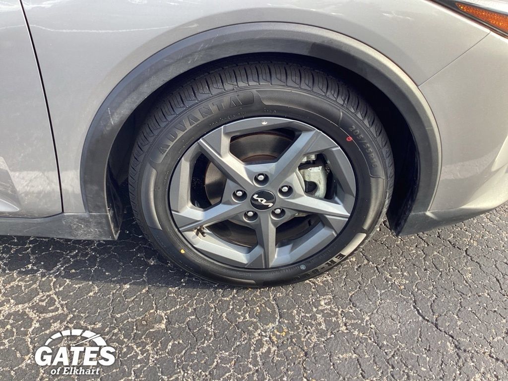 Used 2025 Kia K4 FWD image 34