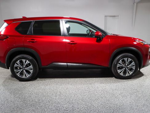 Used 2023 Nissan Rogue SV image 6