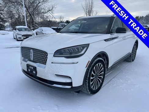 Used 2022 Lincoln Aviator AWD w/ Premium Package image 3