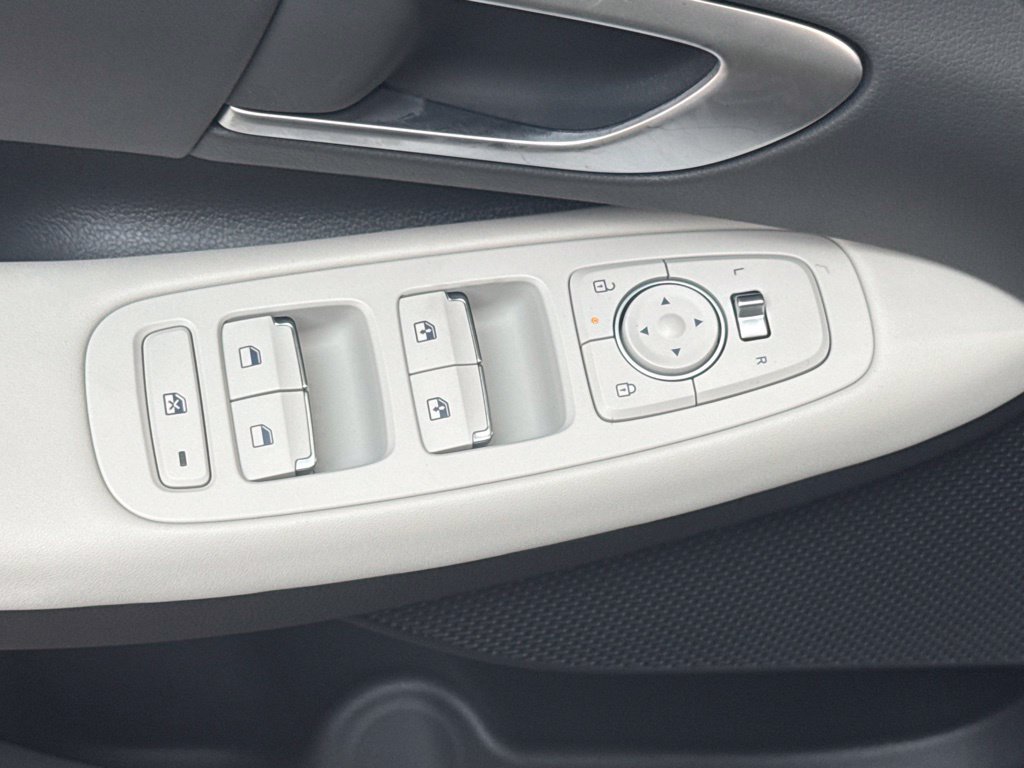 New 2026 Hyundai Sonata SEL FWD image 21