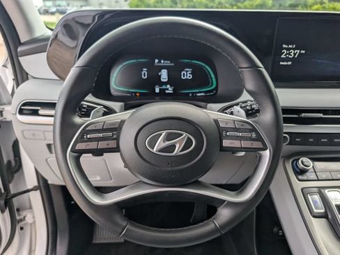 Used 2025 Hyundai Palisade SEL FWD image 15