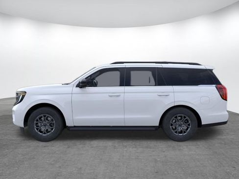 New 2026 Ford Expedition Active RWD image 3