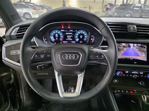 Used 2024 Audi Q3 2.0T Premium image 29