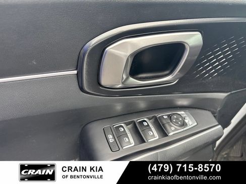 Certified 2023 Kia Sorento LX FWD image 8