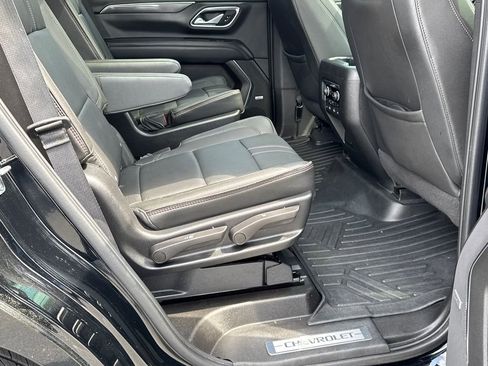 Used 2022 Chevrolet Tahoe RST w/ Luxury Package AWD/4WD image 15