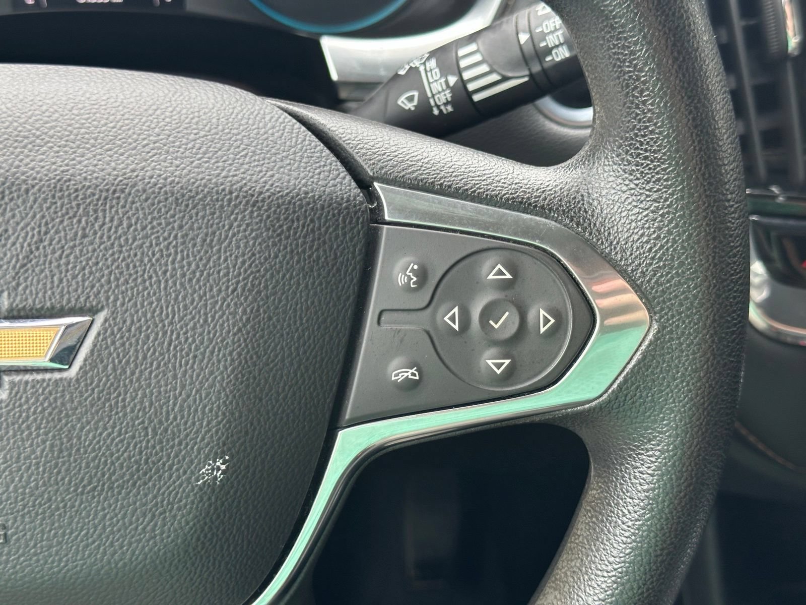Used 2018 Chevrolet Traverse LS AWD/4WD image 30