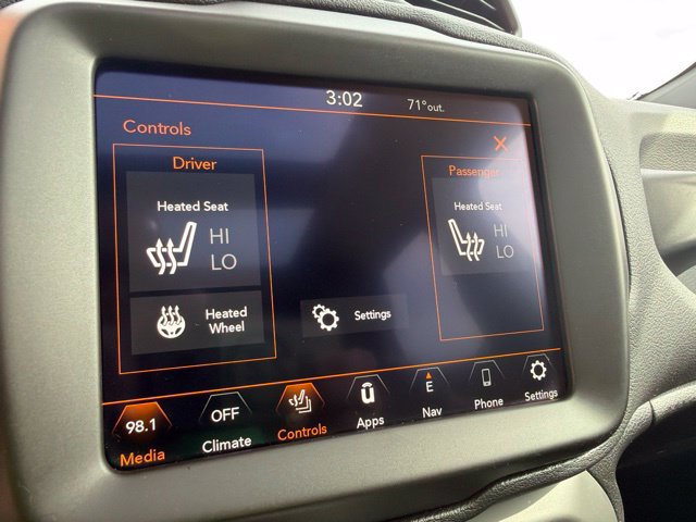 Certified 2023 Jeep Renegade Trailhawk w/ Sun/Sound Group AWD/4WD image 8