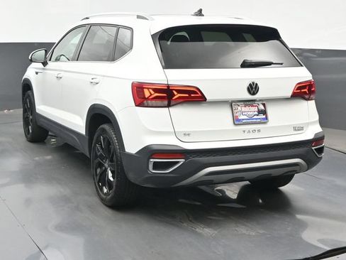 Used 2024 Volkswagen Taos SE FWD image 4