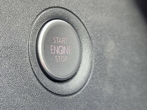 New 2026 Volkswagen ID.4 Pro AWD/4WD image 19
