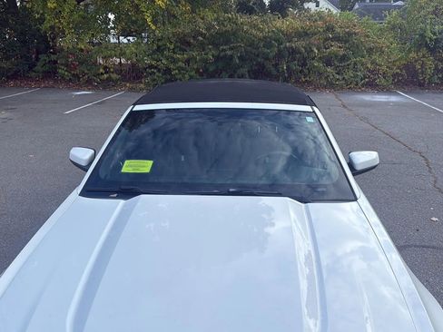 Used 2010 Ford Mustang GT Premium image 22