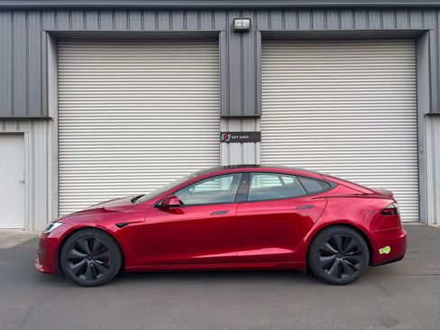 Used 2023 Tesla Model S Standard Range image 3