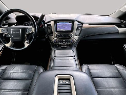 Used 2019 GMC Yukon Denali w/ Denali Ultimate Package RWD image 16