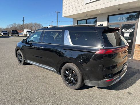 Used 2024 Kia Carnival SX Prestige image 6