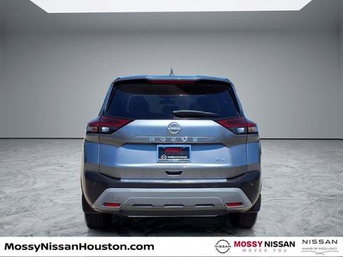 Certified 2023 Nissan Rogue SV FWD image 6