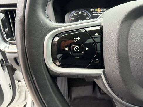 Used 2022 Volvo V60 T5 Cross Country w/ Advanced Package image 21