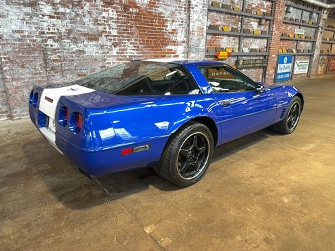 Used 1996 Chevrolet Corvette Coupe image 3