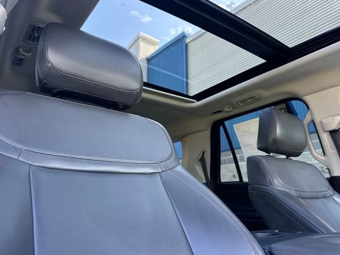 Certified 2025 Ford Expedition Active AWD/4WD image 18