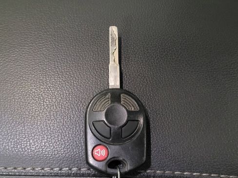 Used 2018 Ford Escape SE image 32