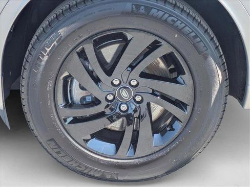 Certified 2025 Land Rover Discovery Sport S image 26