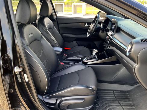 Used 2021 Kia Forte GT-Line image 9