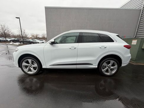 New 2025 Audi Q5 Premium Plus image 2