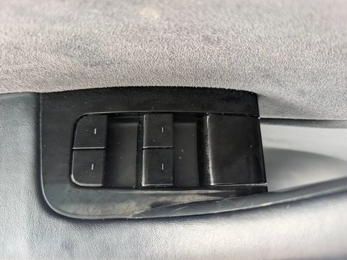 Used 2020 Tesla Model Y Long Range AWD/4WD image 7