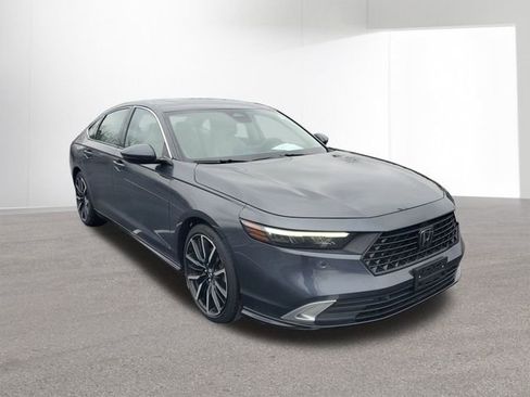 Used 2023 Honda Accord Touring image 12