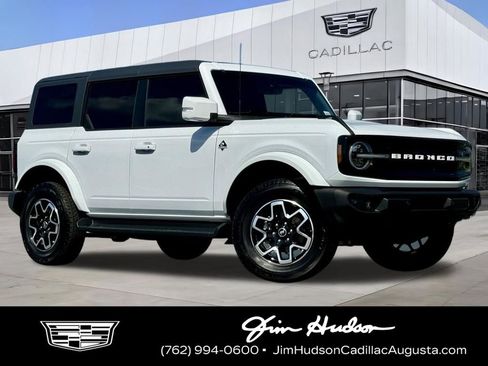 Used 2025 Ford Bronco Outer Banks AWD/4WD image 1