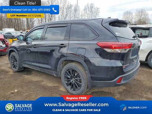 Used 2019 Toyota Highlander SE image 3