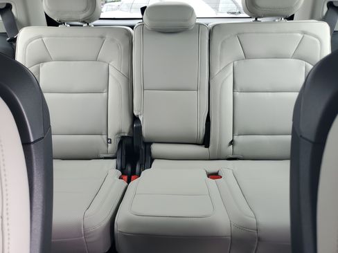 New 2026 Lincoln Navigator Reserve w/ Jet Appearance Package AWD/4WD image 29