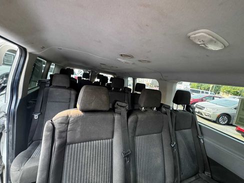 Used 2019 Ford Transit 350 XLT RWD image 4