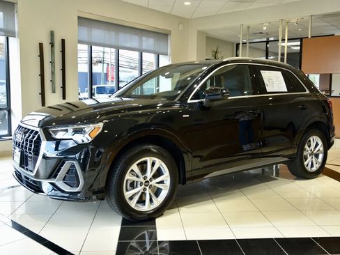 Used 2024 Audi Q3 2.0T Premium image 3