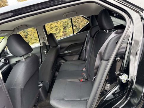 Used 2024 Nissan Kicks S image 10