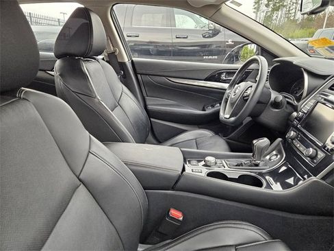 Used 2021 Nissan Maxima 3.5 SV w/ Floor Mat Group image 10
